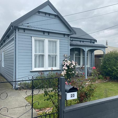 Wee Blue Bnb- Central Cosy Villa Timaru Exteriör bild