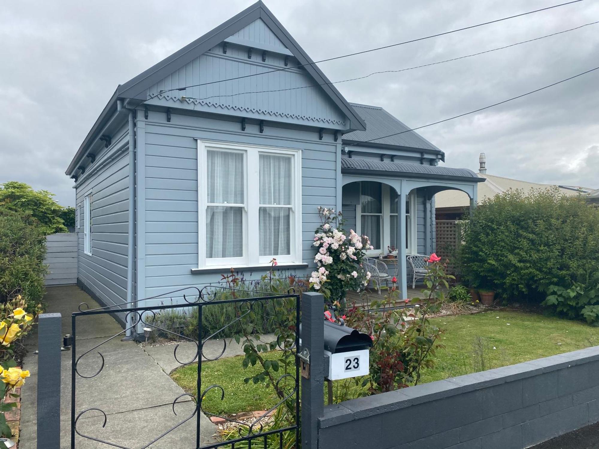 Wee Blue Bnb- Central Cosy Villa Timaru Exteriör bild
