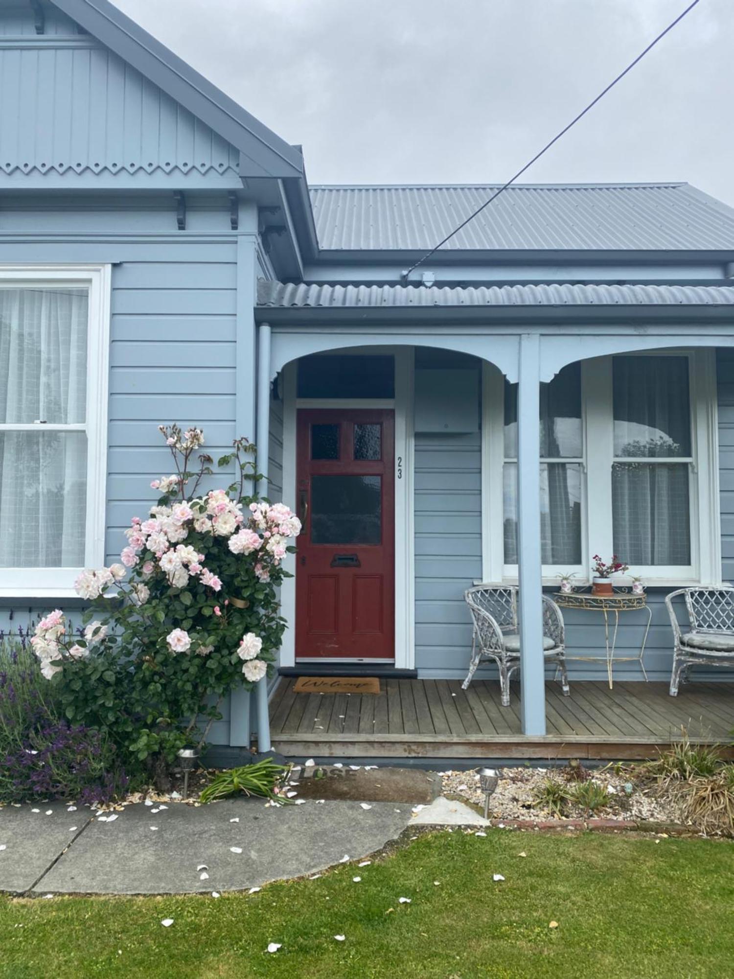 Wee Blue Bnb- Central Cosy Villa Timaru Exteriör bild